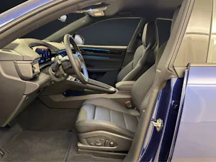 PORSCHE Macan 4