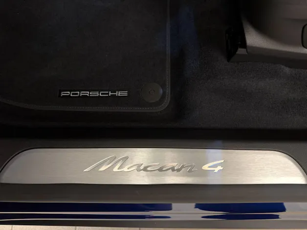 Porsche Macan 4