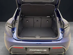 PORSCHE Macan 4