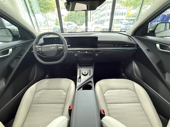 Fahrzeugbild 10 Fahrzeugbild 10