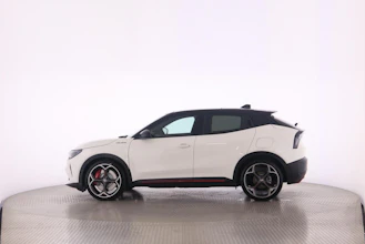 https://vehicle.imgix.net/4418644/1bfee1d3-d7dd-4e38-b5b9-a143547f0690.jpg