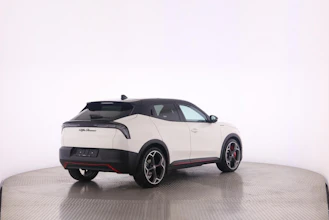 https://vehicle.imgix.net/4418644/596cc3df-6a2e-4812-bc6f-abcaa09a1566.jpg