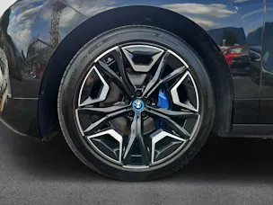 BMW iX xDrive40 M Sport i20 (CH) AHK ** Action de Leasing à 0.9% **