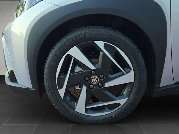 Toyota Aygo X 1.5 VVT-i HSD Style