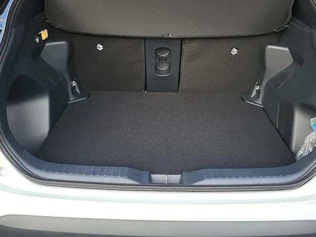 Toyota Yaris Cross 1.5 VVT-i HSD Premium AWD