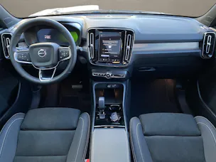 VOLVO EX40 Twin Black Edition AWD