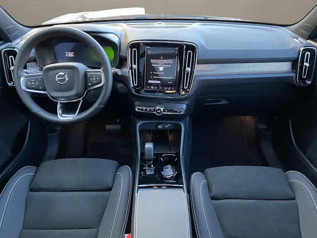 Volvo EX40 Twin Black Edition AWD
