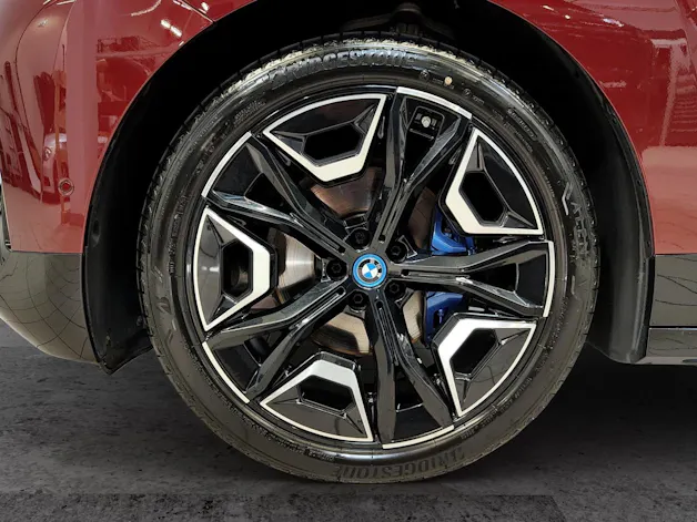 BMW iX xDrive50 MFK 27.08.2026