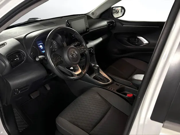 Toyota Yaris 1.5 VVT-i HSD Trend