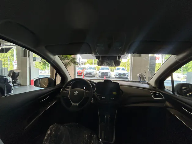 Suzuki S-Cross 1.4 T Piz Sulai Hybrid 4x4 4 ROUES HIVER OFFERT