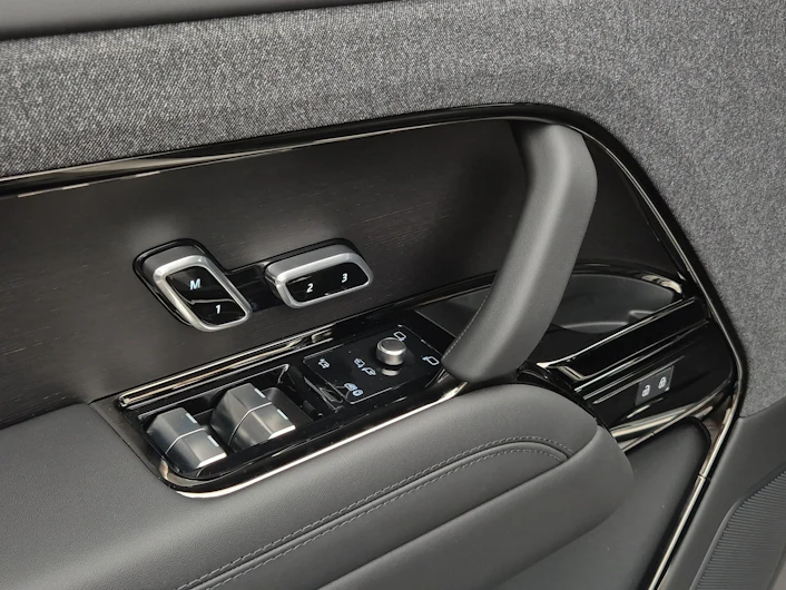 Fahrzeugbild LAND ROVER RANGE ROVER SPORT