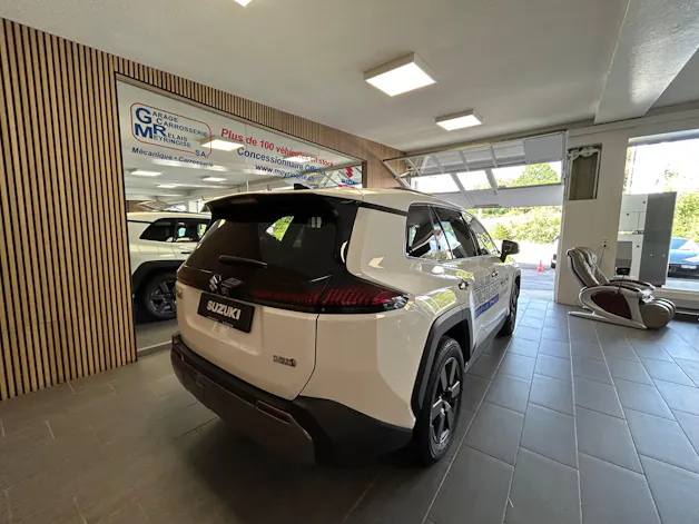 Suzuki Across 2.5 PHEV Compact Top 4x4