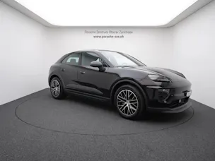 PORSCHE Macan 4