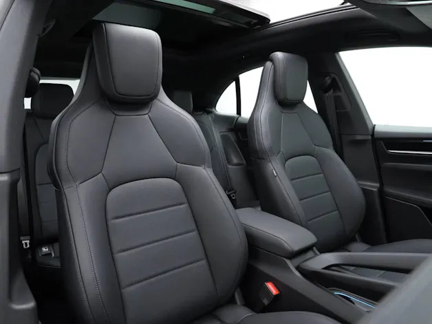 Porsche Macan 4