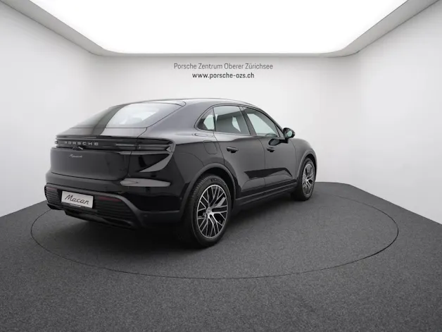 Porsche Macan 4