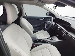 https://vehicle.imgix.net/4419014/7b066a2e-3539-4aec-8606-ae30913c7eb5.jpg