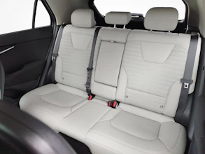 https://vehicle.imgix.net/4419014/bc4c928a-88cc-4f6f-86f7-4a03858d5254.jpg