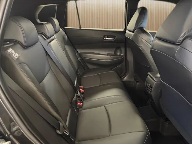 Toyota Corolla Cross 2.0 HSD Premium AWD-i
