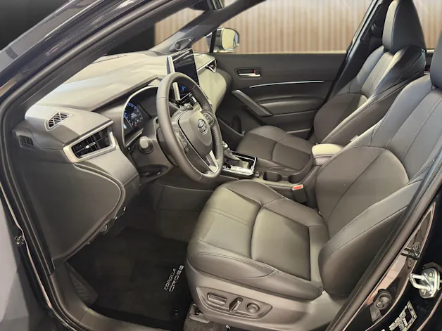 Toyota Corolla Cross 2.0 HSD Premium AWD-i