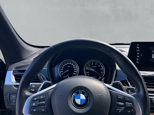 BMW X1 20i Sport Line xDrive F48 (CH9