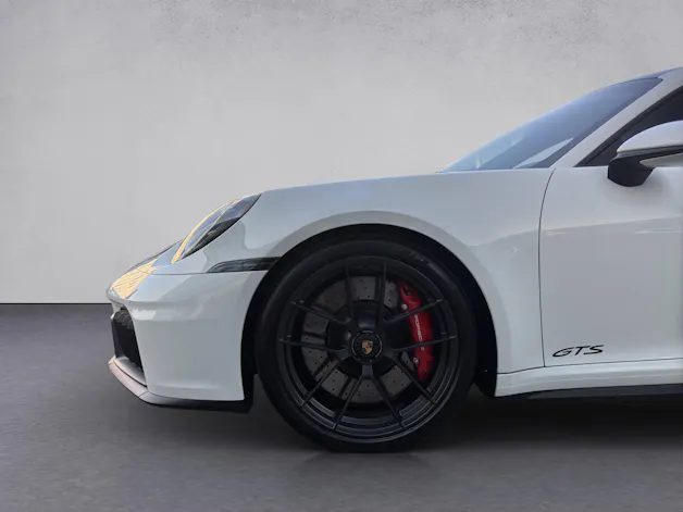 PORSCHE 911 Carrera GTS