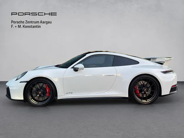 PORSCHE 911 Carrera GTS
