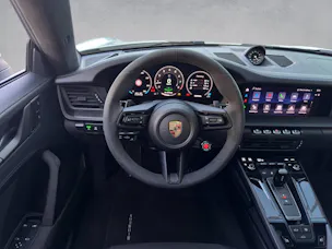 PORSCHE 911 Carrera GTS