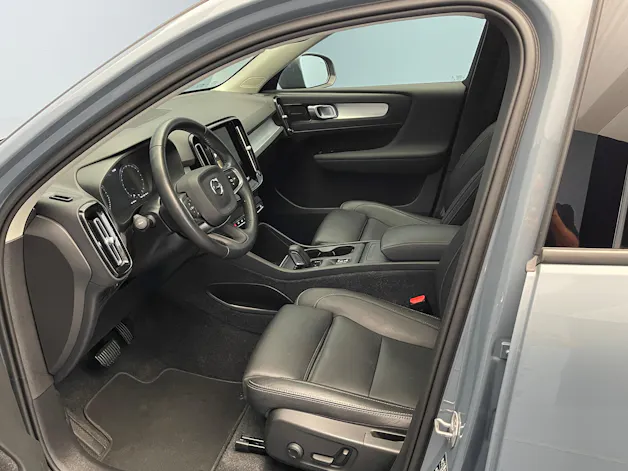 Volvo XC40 2.0 B4 MH Momentum AWD