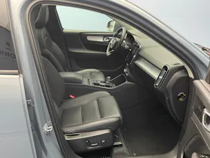 VOLVO XC40 2.0 B4 MH Momentum AWD