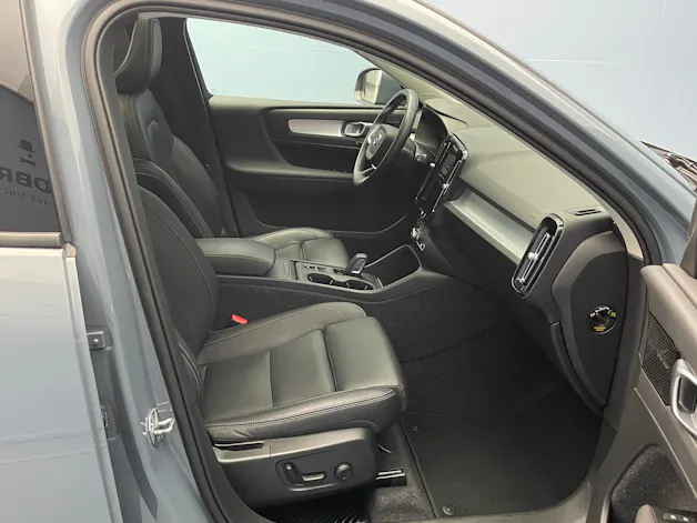 Volvo XC40 2.0 B4 MH Momentum AWD