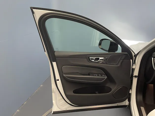 Volvo XC60 2.0 T8 TE R-Design eAWD