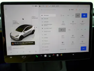 Tesla Model Y Long Range Dual AWD