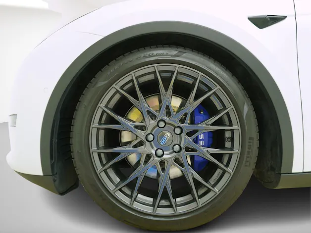 Tesla Model Y Long Range Dual AWD