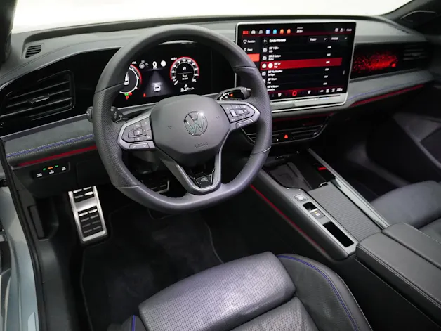VW Passat Variant 2.0 TDI DSG R-Line 4Motion