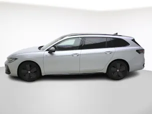 VW Passat Variant 2.0 TDI DSG R-Line 4Motion