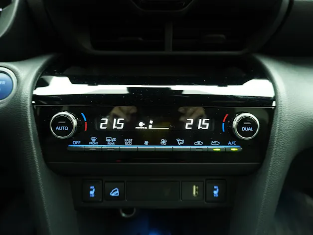 Toyota Yaris Cross 1.5 VVT-i HSD Adventure AWD-i
