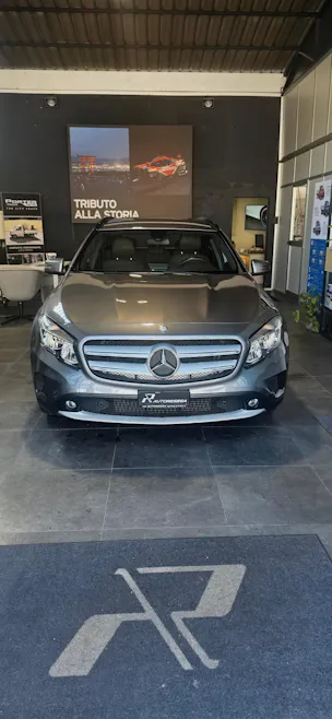 MERCEDES-BENZ GLA 200 CDI Swiss Star Edition Style 4Matic 7G-DCT