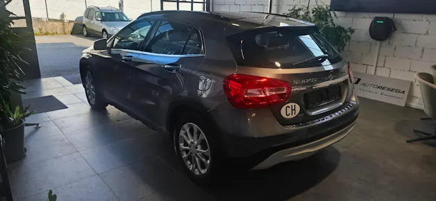 MERCEDES-BENZ GLA 200 CDI Swiss Star Edition Style 4Matic 7G-DCT