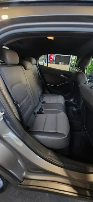 MERCEDES-BENZ GLA 200 CDI Swiss Star Edition Style 4Matic 7G-DCT