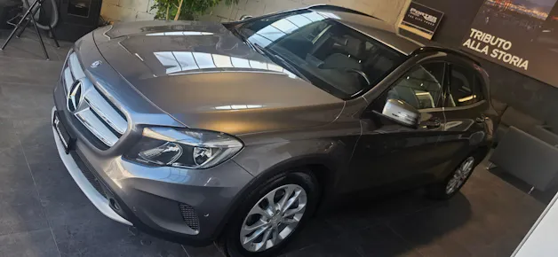 MERCEDES-BENZ GLA 200 CDI Swiss Star Edition Style 4Matic 7G-DCT