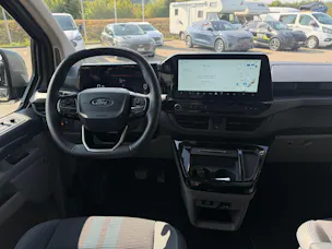 FORD Tourneo Bus 320 L1H1 Sport Automat 4x4
