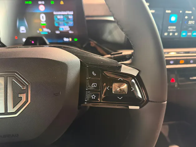 MG 3 1.5 Hybrid Luxury Aut.