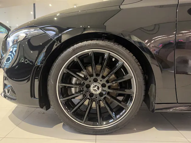 Mercedes-Benz A 180 Night Star AMG Line 7G-DCT
