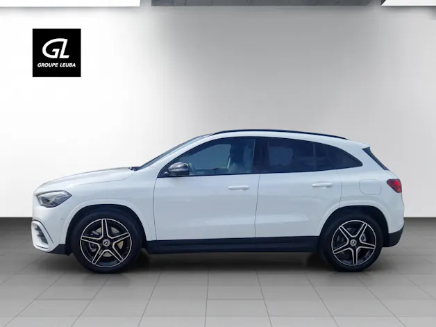 Mercedes-Benz GLA 220 4Matic 8G-DCT