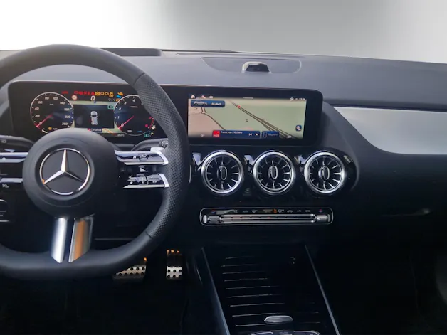 Mercedes-Benz GLA 220 4Matic 8G-DCT
