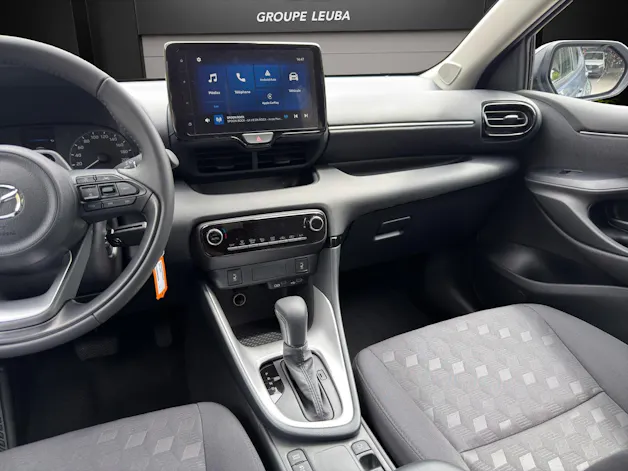 Mazda 2 Hybrid Centre-line