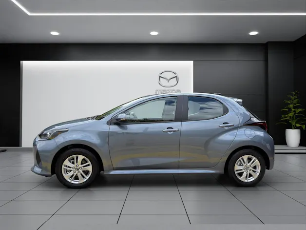 Mazda 2 Hybrid Centre-line