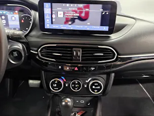Fiat Tipo Hybrid 1.5 Cross
