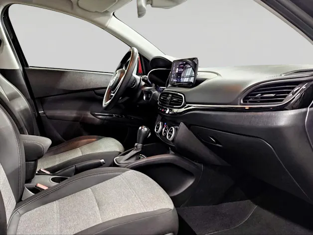 Fiat Tipo Hybrid 1.5 Cross