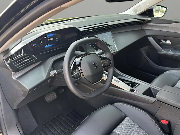 Peugeot 408 1.2 HEV 145 Allure